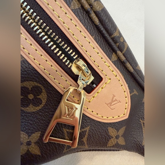 New Louis Vuitton Highrise Bumbag - Picture 3 of 13